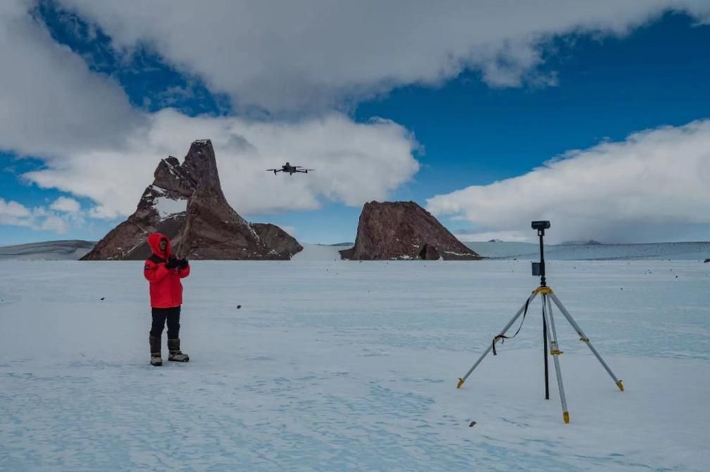 中国第40次南极科学考察队武汉大学队员凯旋