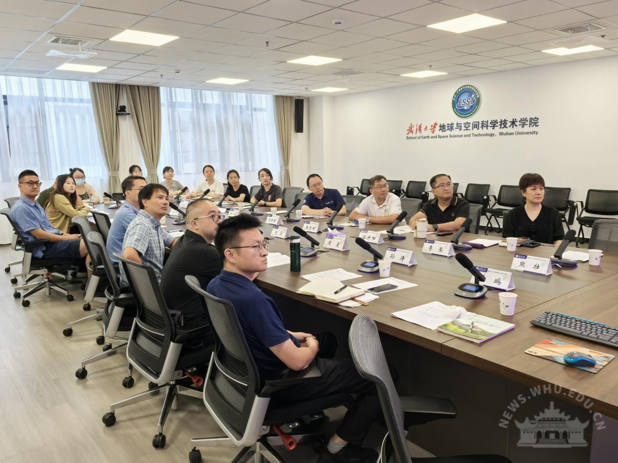 心潮澎湃！武大师生集中观看抗战胜利80周年纪念大会直播